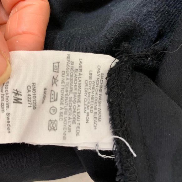 🌷3 for$20🌷Divided H&M, US 4, Black on Black Polka Dot Bow Fit & Flare Dress - Picture 9 of 9